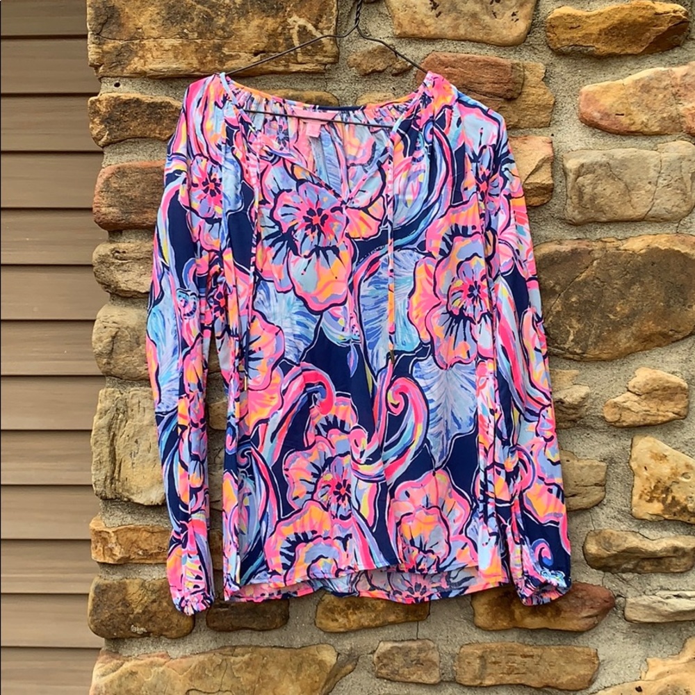 Size XS Willa top Lilly Pulitzer.